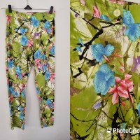 Green floral trousers