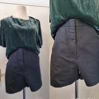 Black Zara shorts	